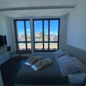 Number House - Number 11 Daire Milano